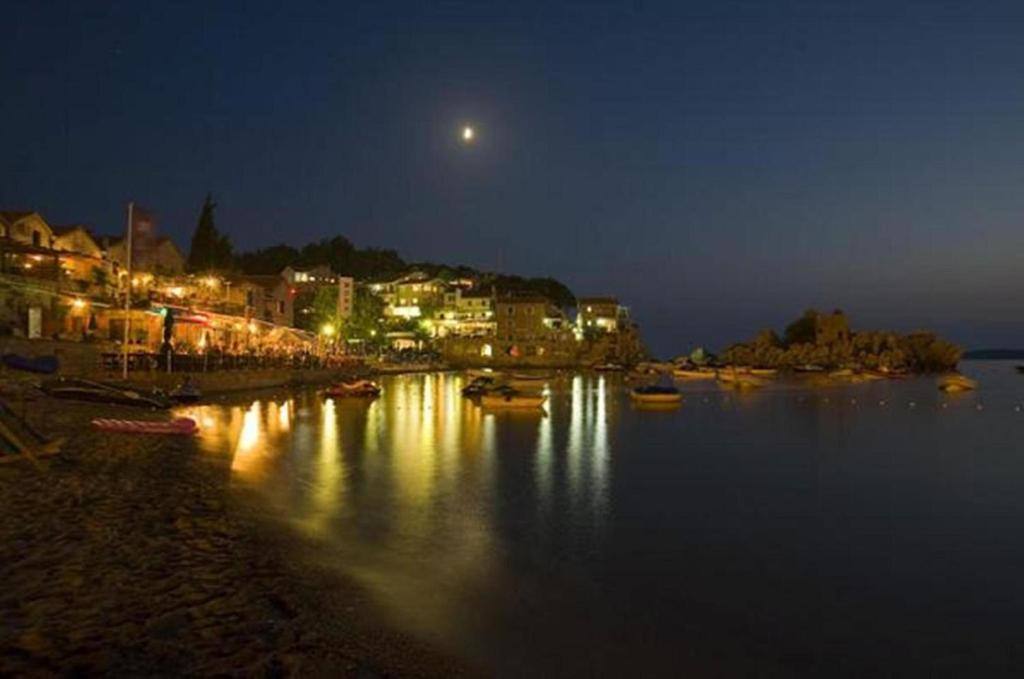 Guest House Villa Pastrovka Sveti Stefan Kültér fotó